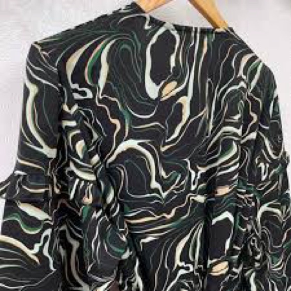 Abstract Patterned Blouse - Picture 2 of 7